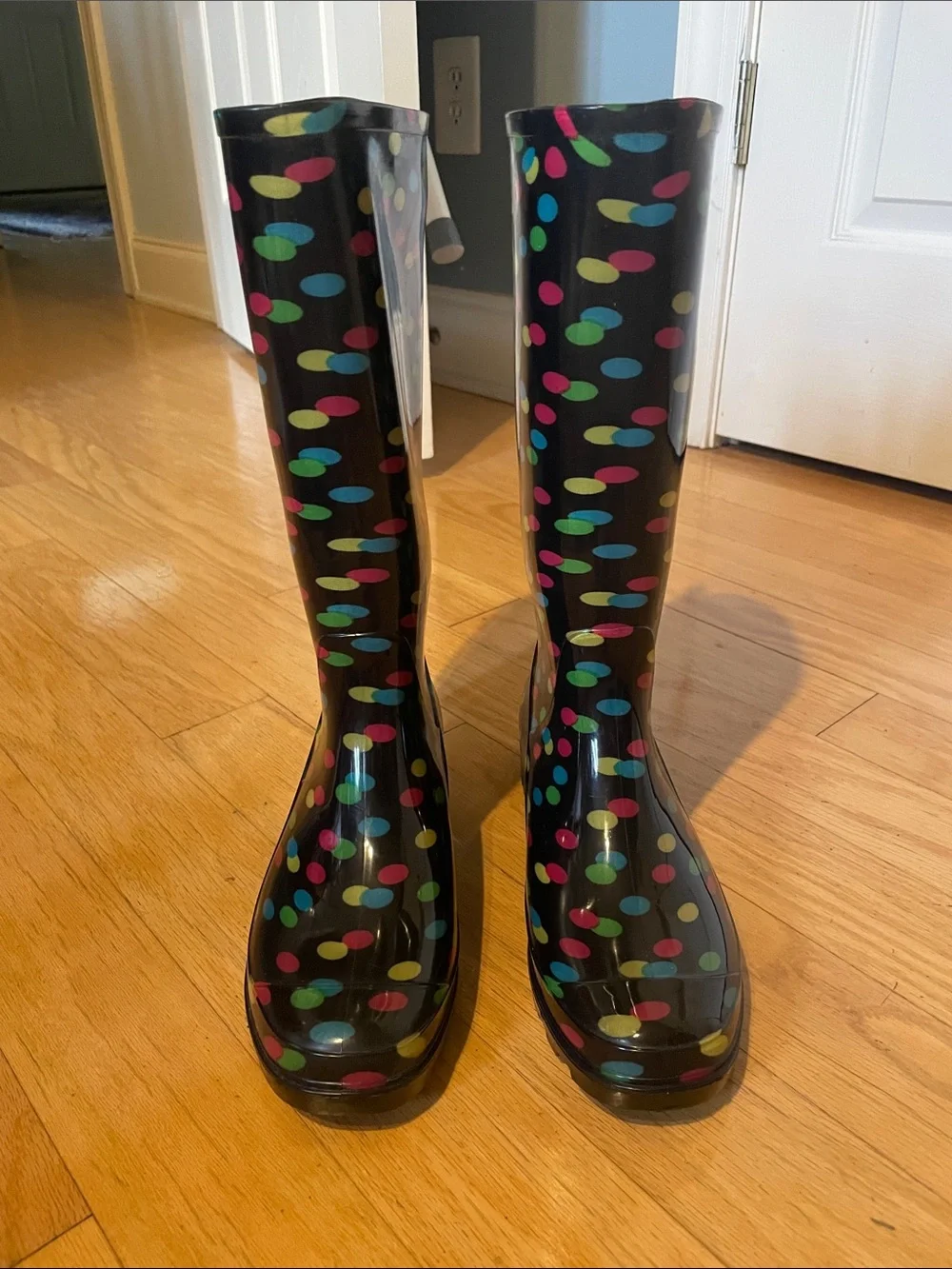 Capelli of New York black polka dot rain boots size 7 like new